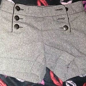 High waisted gray sailor-style short-shorts